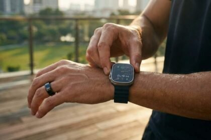 Descubra como a tecnologia vestível revoluciona o monitoramento da saúde, promovendo prevenção personalizada, bem-estar e integração com telemedicina.